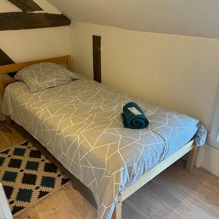 Au Bouquet Troyen - Wifi - Calme Et Tranquillite Apartment Troyes Exterior photo